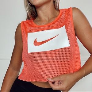 nike cropped jersey